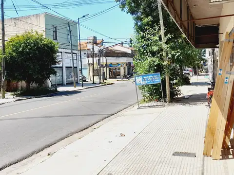 Local en Alquiler en Martinez Fleming / Panamericana, $ 500.000