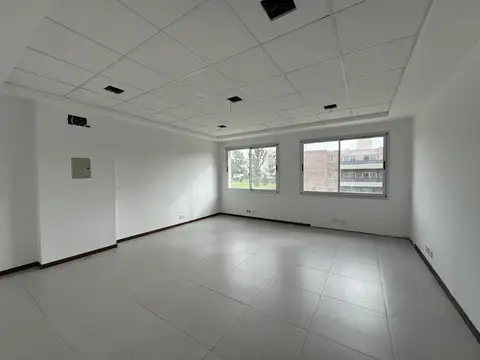 Oficina en Alquiler en Fisherton, $ 350.000