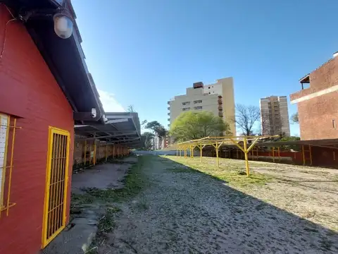 Avenida 2 entre Paseo 104 y 105