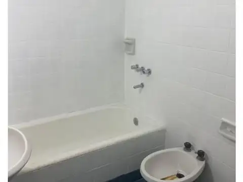 av Rivadavia 5900 , Piso 3