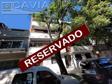 3 ambientes. lateral luminoso con cocina comedor independiente. Split en living. Apto crédito