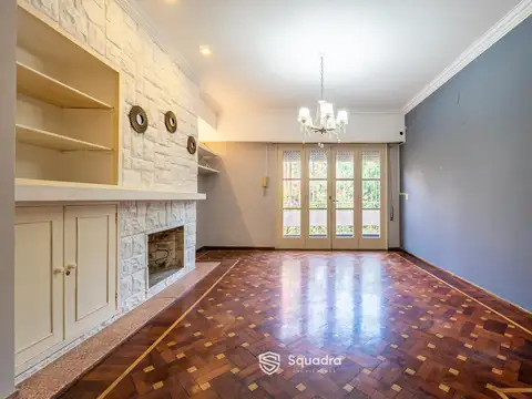 VENTA - PH con doble ingreso de 2 dormitorios con cochera y balcón. Arroyito, Rosario.