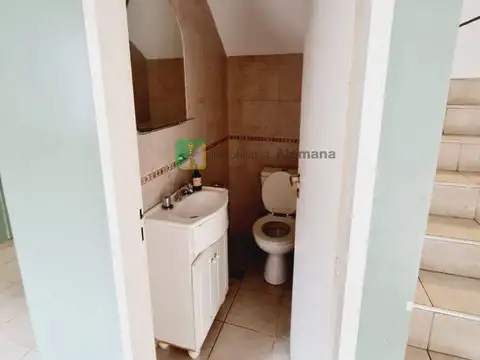 Casa 4 ambientes con 3 baños