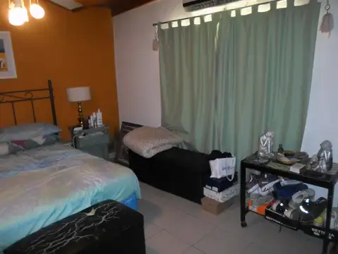 Casa de 2 dorm mas departamento independiente