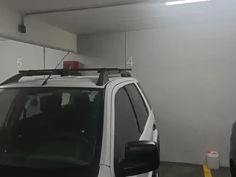 COCHERA DORREGO 244, ENTRE CATAMARCA Y SALTA . SUPER COMODA Y SEGURA U$S 21.000