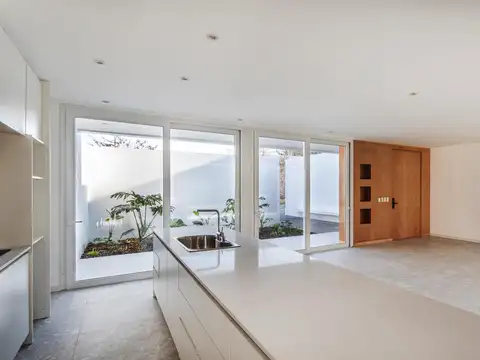 Casa en Alquiler en Villa Elisa [Cod: 1-13639017083963]