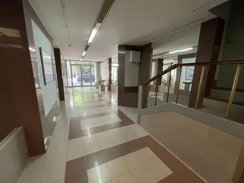 VENTA OFICINA CENTRO NEUQUEN - NO APTO VIVIENDA