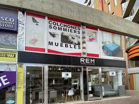 Local en venta sobre Av. Independencia