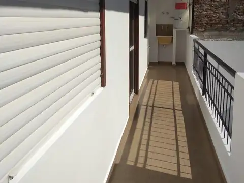 Depto Tipo Casa 3 ambientes con 1 baño