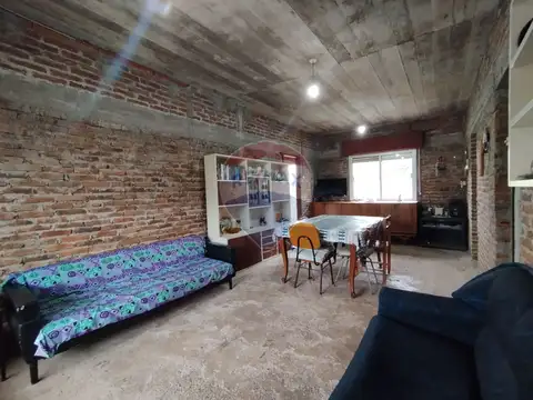 Casa 4 ambientes con 1 baño