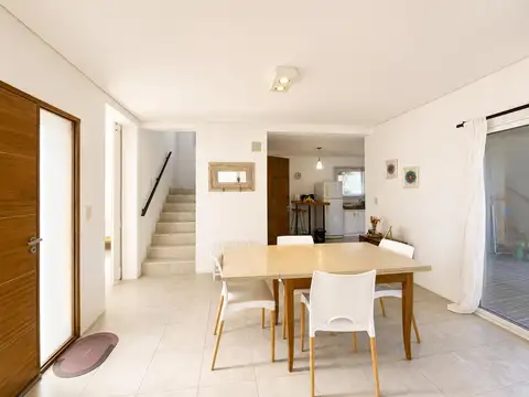 Casa 4 ambientes con 1 baño