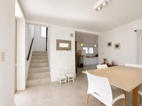Casa 4 ambientes con 1 baño
