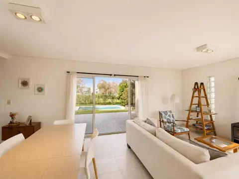 Casa en Venta con 1 cochera