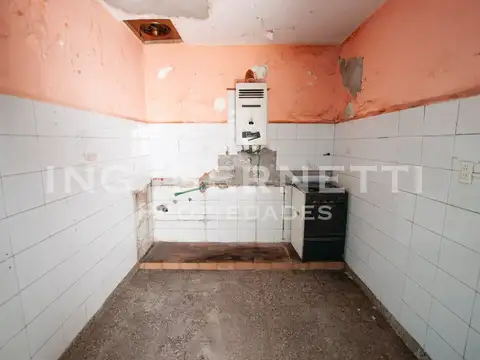 Depto Tipo Casa en Venta 50 años