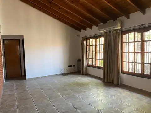 Casa en Alquiler de 3 dormitorios