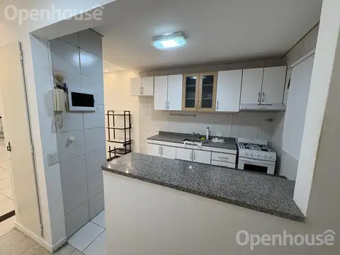 COMPLEJO LAS MERCEDES- CALLE CHAMPAGNAT - PILAR
