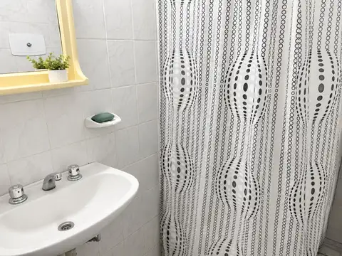Depto Tipo Casa en Venta en Villa Adelina, USD 85.000