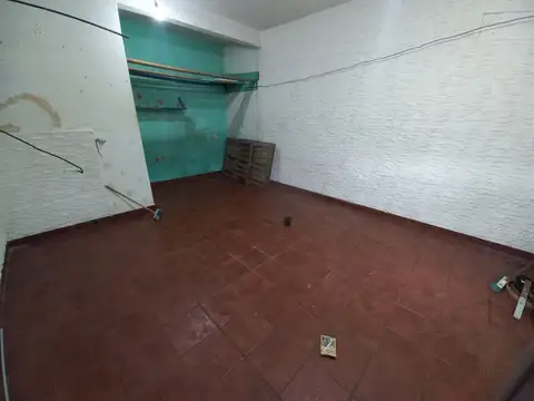 Local en Alquiler en Rafael Calzada, $ 300.000