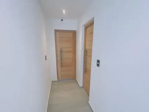 Departamento en Alquiler en Lomas del Mirador, $ 850.000