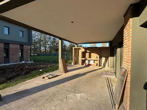 Casa en Venta al Oeste