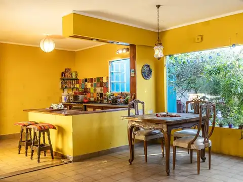PH EN VENTA al frente con patio y cochera