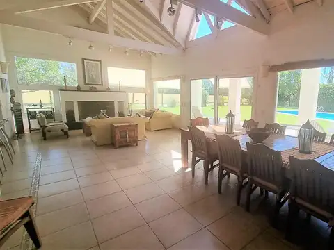 Muy linda casa en Mayling Cc con vista a cancha de polo | VCO Propiedades
