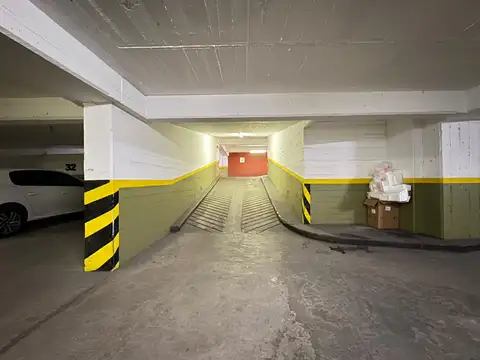 VENTA COCHERA PRIVADA CENTRO
