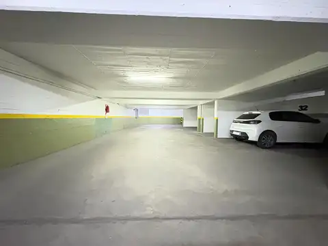 VENTA COCHERA PRIVADA CENTRO