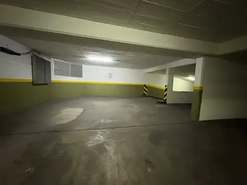 VENTA COCHERA PRIVADA CENTRO