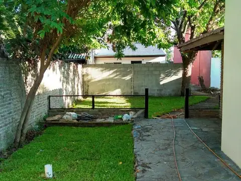 Depto Tipo Casa en Venta con 3 cocheras