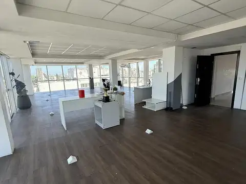 Oficina en Alquiler en Moron Sur, $ 3.000.000