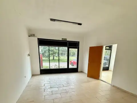 Calle Carola Lorenzini 3900