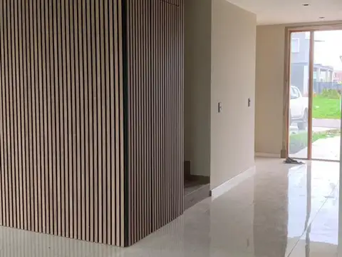Casa en Venta en Terralagos, USD 540.000