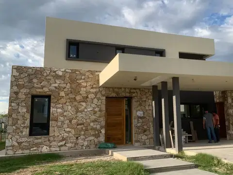 Casa en Venta en Terralagos, Canning
