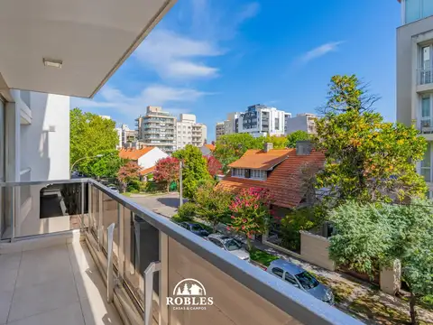 Semipiso tres ambientes en zona Guemes Residencial