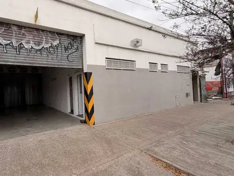 Venta depósito c/ oficinas  moron