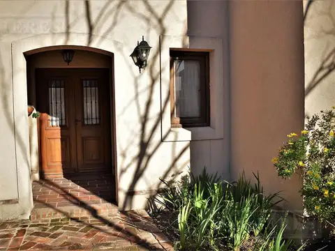 Casa en Venta en Buen Retiro, USD 270.000