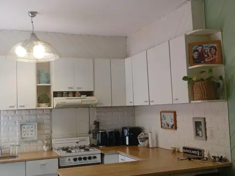 Depto Tipo Casa 5 ambientes con 2 baños