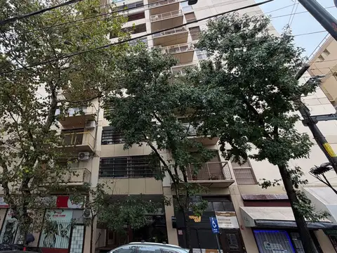 Departamento 4 Amb en Excelente Ubicación Sobre Av Maipú