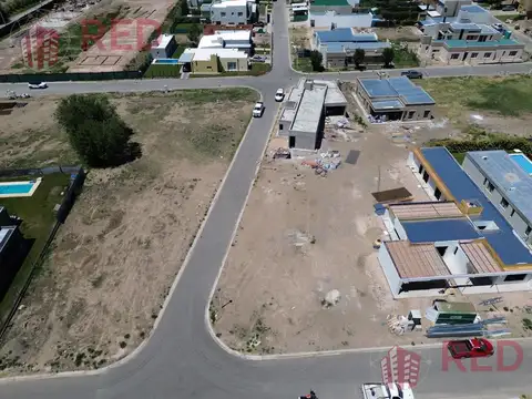 Vende Terreno en esquina Fincas de Costa Serena