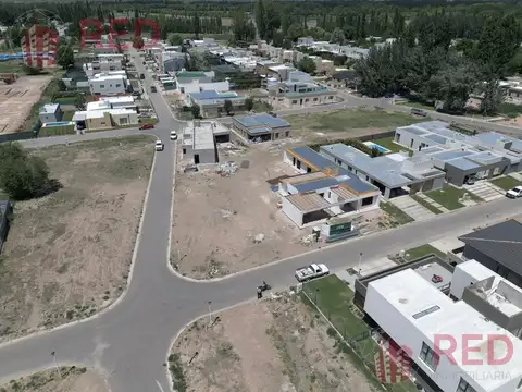 Vende Terreno en esquina Fincas de Costa Serena