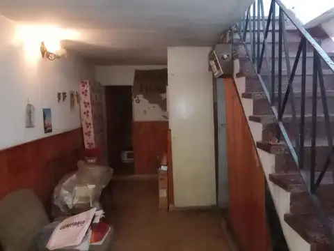 Casa 4 ambientes con 1 baño