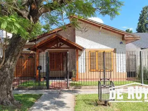 Chalet 3 ambientes Barrio Parque Calchaqui, apto crédito