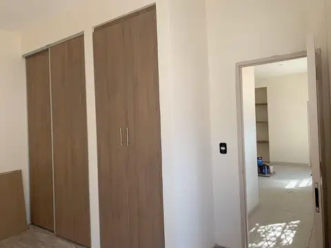 Depto Tipo Casa en Alquiler en Caseros, $ 790.000