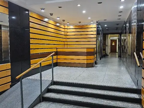 Oficina 3 ambientes con 1 baño