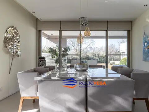 Casa 4 ambientes con 4 baños