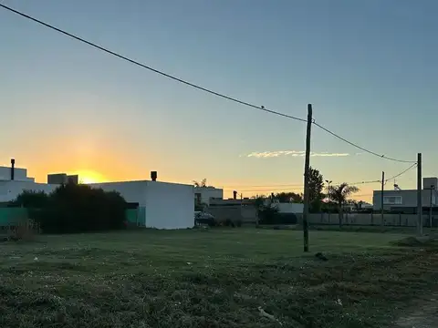 Terreno en Venta en Countries y Barrios Cerrados en la Plata, USD 198.000