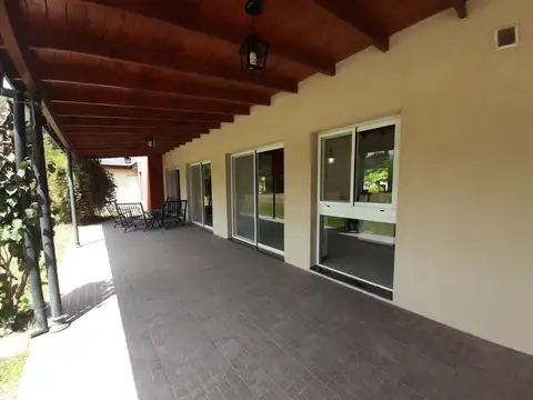 Casa en Venta en Lujan, USD 235.000