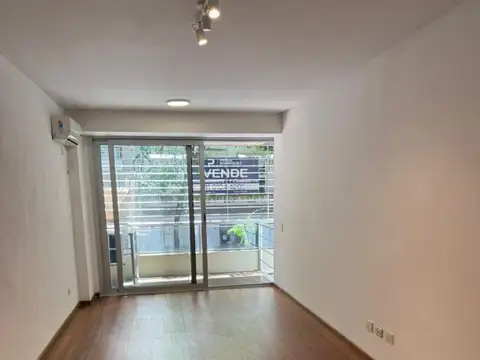 Monoambiente con cochera en Cañitas