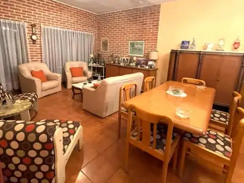 Casa en Venta en Villa Luzuriaga, USD 160.000